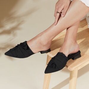 Vivaia | Yaffa | 41 (US 10) | Pointed-Toe Knot Mule Sandals | Black